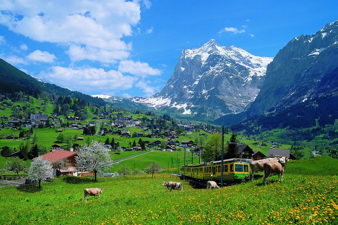 2-Day Jungfraujoch Top of Europe Tour from Zurich: Interlaken or Grindelwald - From Zurich Sihlquai to the Bernese Oberland