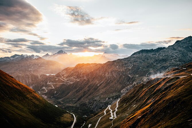 4-Day Swiss Alps Porsche Drive: Interlaken, Furka-Grimsel-Susten - Rhine Gorge and Switzerland’s longest toboggan run