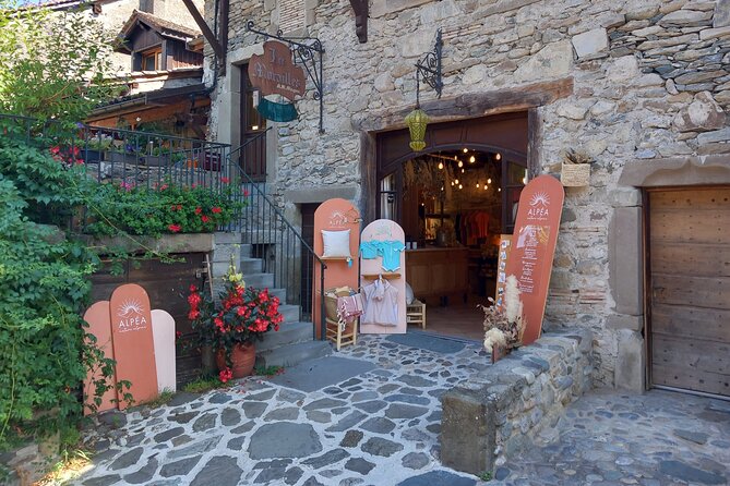 4 Hour Private Tour of the Medieval Town of Yvoire near Geneva - Three hours walking through medieval Yvoire