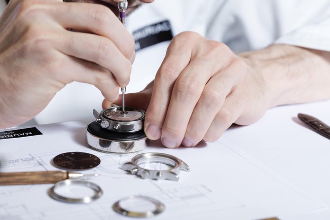À Maurice Watch Workshop in Zurich - Your turn at the workbench