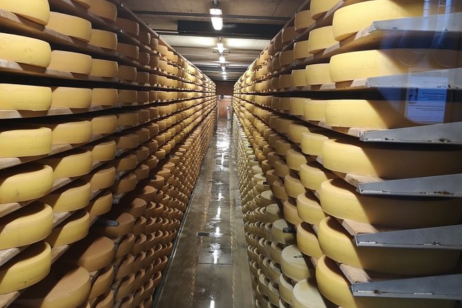 Bern and Emmental in a Day from Luzern - Emmentaler Schaukaeserei and the Famous Hole-Filled Cheese