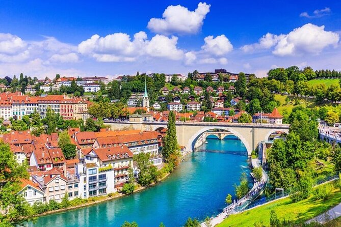 Bern Highlights and Hidden Gems Walking Tour With A Guide - Zytglogge, Bern’s clock that still puts on a show