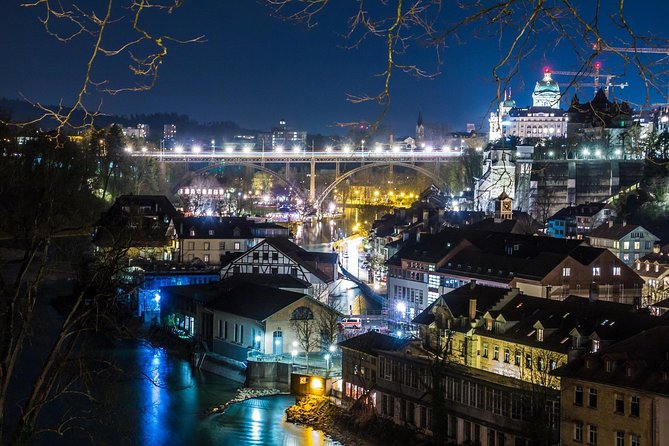Bern Private Walking Tour with a Professional Guide - Why start at Berns bear pit?