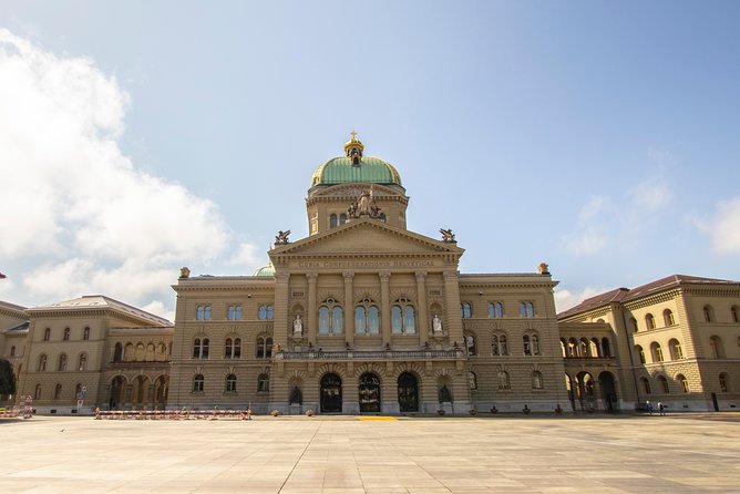 Best Intro to Bern in 2 hours with a Local - Bern Cathedral, from stained glass to Gothic scale
