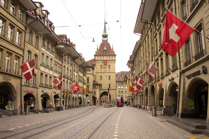 Best Intro to Bern in 2 hours with a Local - A local coffee pause, with room for conversation