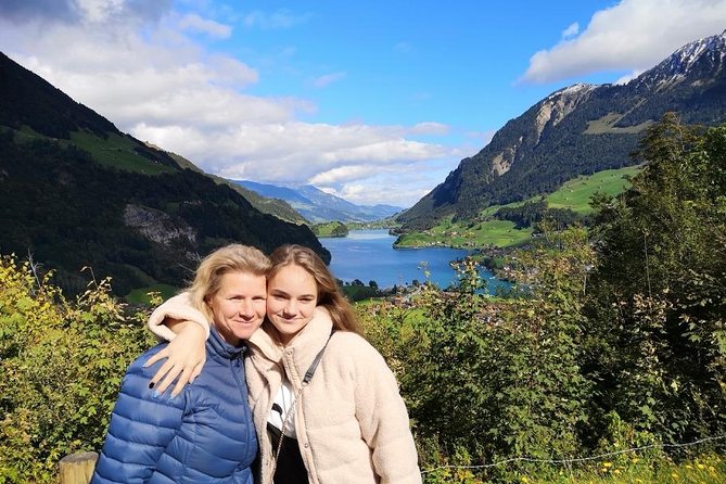 Best of Bernese Oberlands from Luzern - Lauterbrunnen delivers the classic valley view