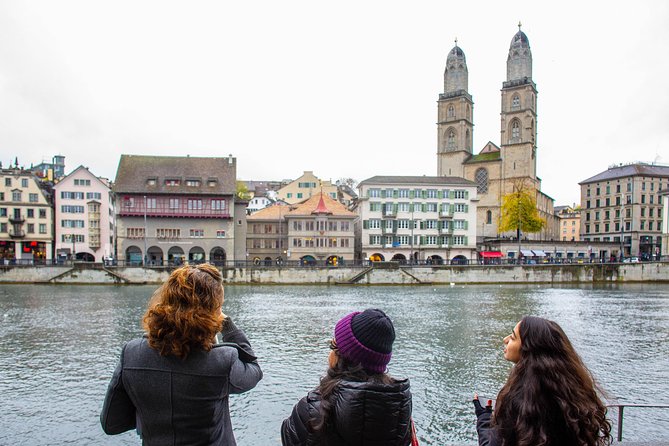 Best of Zurich Tour with Felsenegg Cable Car and Ferry Ride - Riding the ferry from Meilen to Horgen
