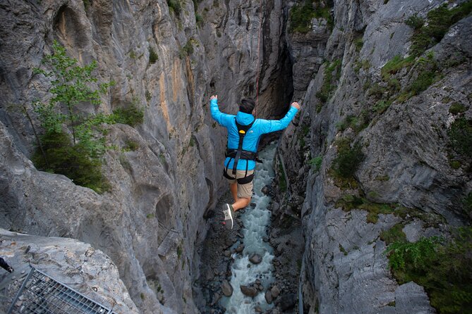 Canyon Swing with OUTDOOR - Who should book the Canyon Swing?