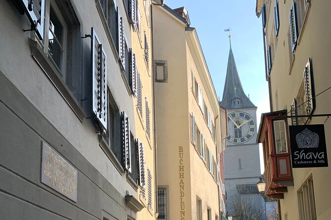 City tour Zurich with the city whispers from CHF 21.00 - Schipfe 51 and the first surprise