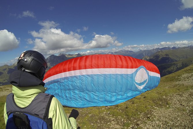 Davos Paragliding Private Tandem Pilot Half Day - Starting at Brämabüelstrasse 9 in Davos Platz