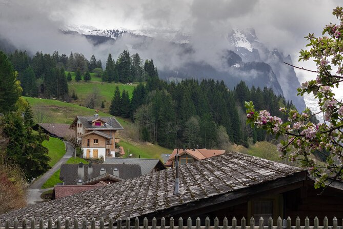 Daytrip to Swiss Villages: Interlaken Grindelwald & Lauterbrunnen - Lauterbrunnen: Waterfalls and a Dramatic Valley