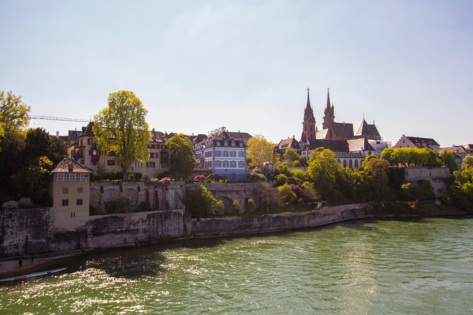 Discover Basel’s most Photogenic Spots with a Local - Who should book this experience?