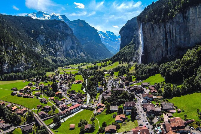 Discover Lauterbrunnen with CHEESE & CHOCOLATE - Six Swiss flavors make a useful snack stop
