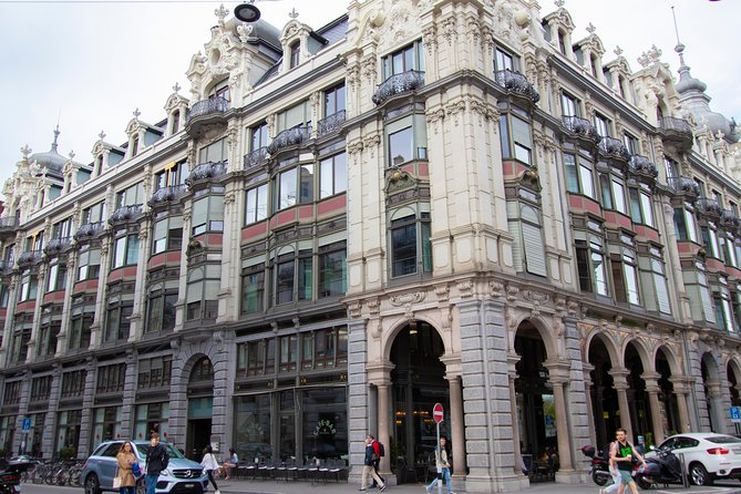 Discover the Zurich Banking Scene with a Local - Cantinetta Antinori and the banker’s lunch hour