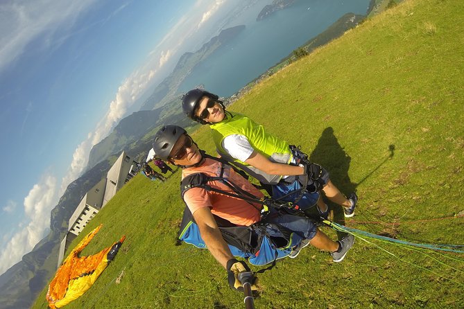 Discovery Flight Lucerne-Engelberg - Preparing with a certified pilot