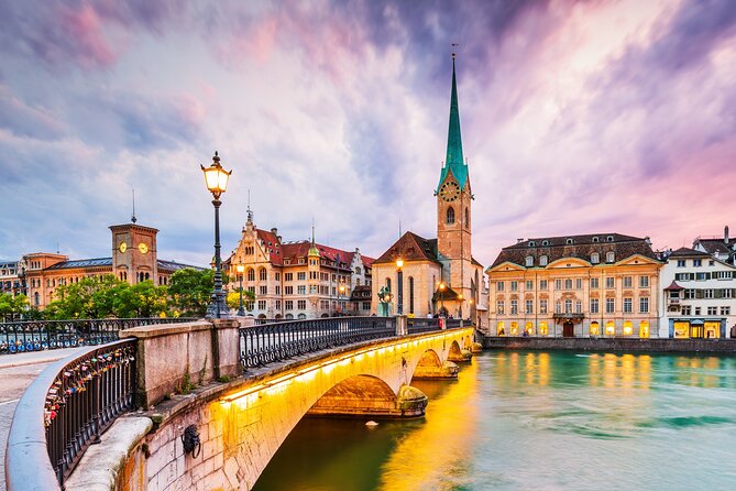 Einstein in Zurich: Walk in Time Exploration Game and Tour - Starting at Rathausbrücke beside the Limmat