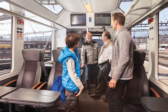 Exclusive Panoramic Train Journey though the Heart of Swiss - Brienz and Lake Brienz: a one-hour photo stop
