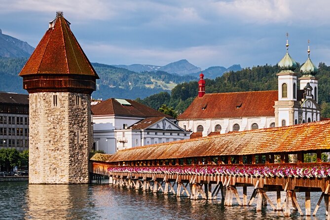 Exclusive Panoramic Train Journey though the Heart of Swiss - Lucerne in 45 minutes: three classic sights