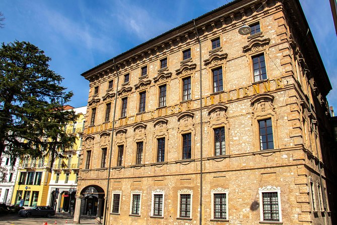 Explore Lugano in 60 minutes with a Local - Via Nassa, Lugano’s lakeside shopping street