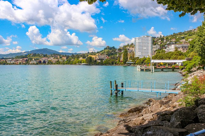 Explore Montreux in 60 minutes with a Local - Meeting at Place du Marché