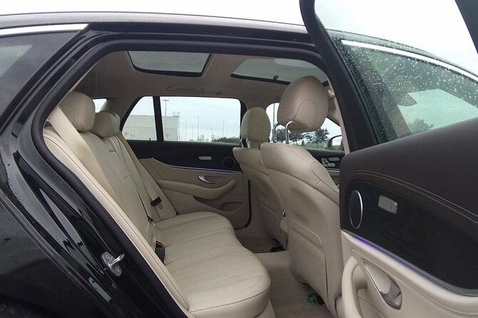 Geneva Airport (GVA) to Geneva - Arrival Private Transfer - Door-to-door service for couples, families, and groups