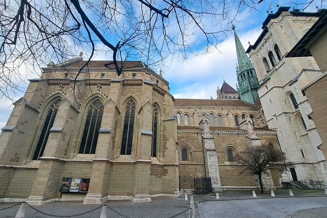 Geneva Highlights 2-Hour Introductory Tour - Reformation Wall and Geneva’s Protestant story
