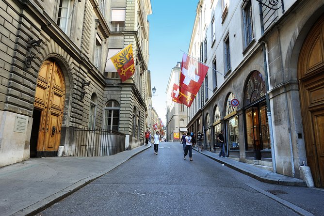 Geneva Highlights 2-Hour Introductory Tour - St. Pierre Cathedral and the old streets