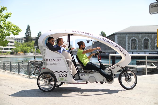 Geneva Highlights Tour by TaxiBike - Five minutes in Parc La Grange