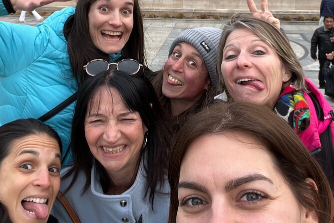 Geneva Scavenger Hunt and City Highlights Walking Activity - How the questions and photo tasks work