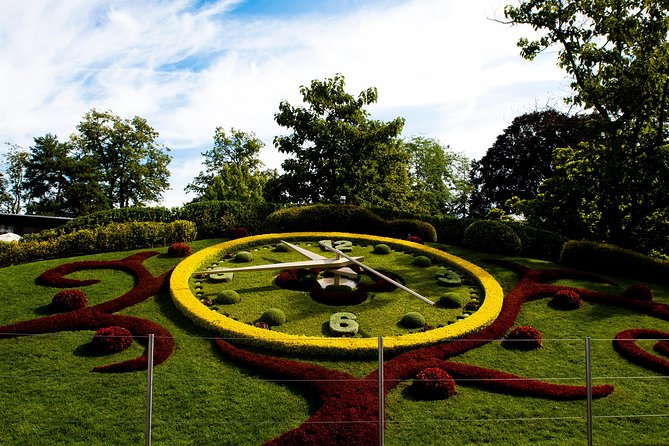Geneva Walking Tour for your private group with an official guide - Starting near the Flower Clock