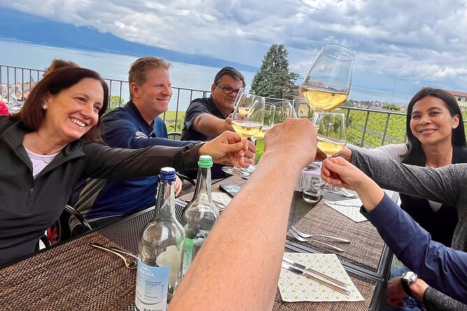 Gourmet Food and Wine Tasting Walk in Lavaux - Starting among the terraces near Cully