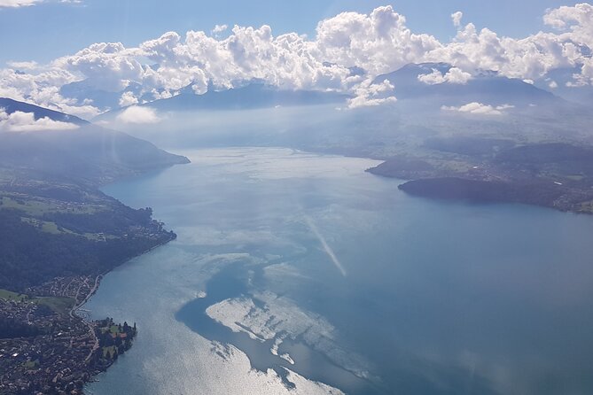 Helicopter tour to the Stockhorn mountain, with great view to the Swiss Alps - Bern from the sky
