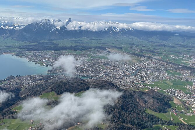 Helicopter tour to the Stockhorn mountain, with great view to the Swiss Alps - What the private format is worth