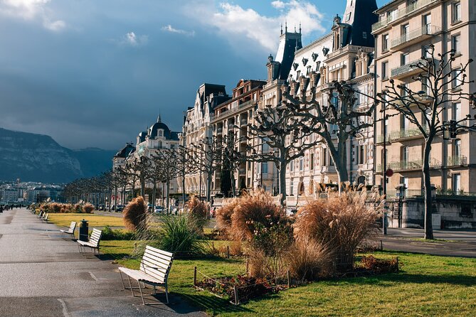 Highlights of Geneva: Dark History Quest Experience - Reformation Wall and Saint-Antoine prison