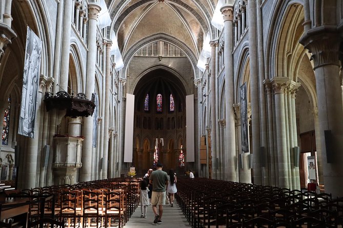 Historic Lausanne: Exclusive Private Tour with a Local Expert - Château Saint-Maire and Lausanne’s medieval power