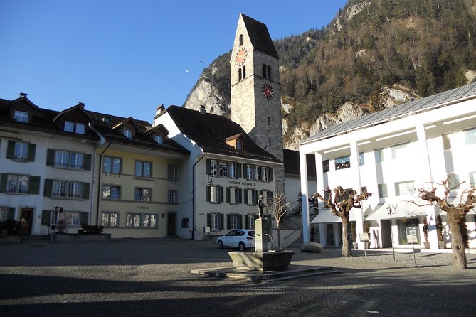 Interlaken Private Tour: Mountains Cows, Thun Lake, and Brienz Lake - A possible stop at the Selpark adventure area