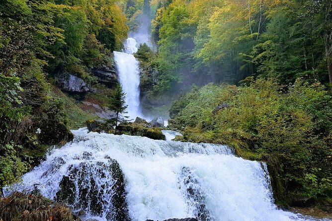 Interlaken sightseeing: Lauterbrunnen, Brienz, Interlaken - Lauterbrunnen Valley and the falling water of Staubbach