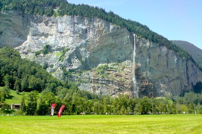 (KTL361) - Interlaken day trip by bus from Lausanne - Lakes, shops, and Alpine views