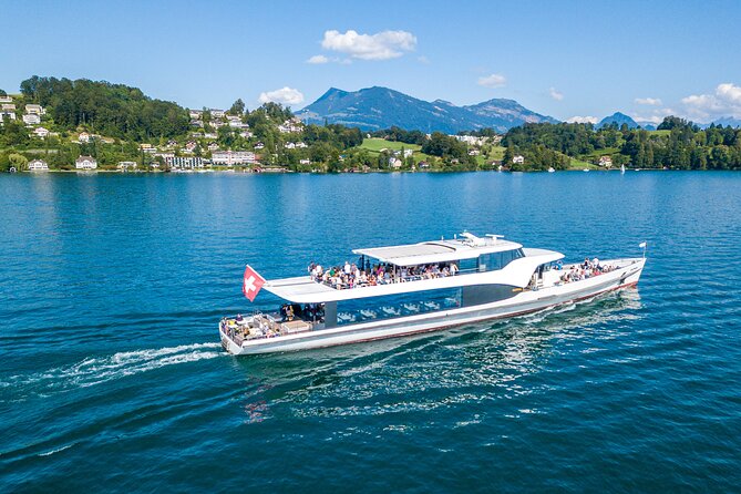 Lake Lucerne Panoramic Sightseeing Cruise - Why Lake Lucerne is worth seeing from a yacht