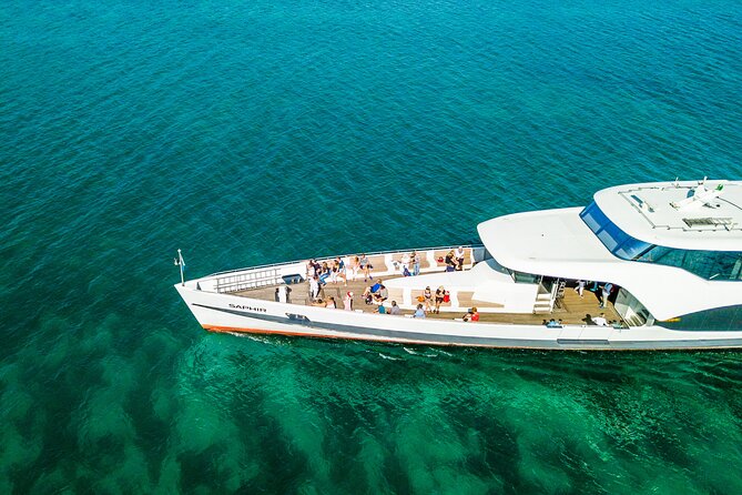 Lake Lucerne Panoramic Sightseeing Cruise - Food, drinks, and the onboard atmosphere