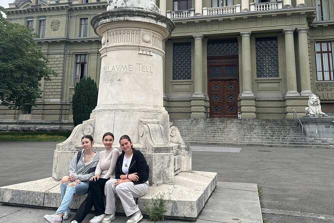 Lausanne (City Center) Scavenger Hunt and Sights Self-Guided Tour - Bel Air Tower and the value of looking up