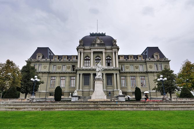 Lausanne - Private Historic Walking Tour - Escaliers du Marché and the steep route downhill