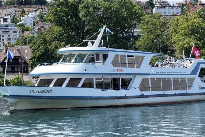 LINDT Home of Chocolate, Cruise On Lake Zurich And Old Town Walking Tour - Zurich Old Town on foot