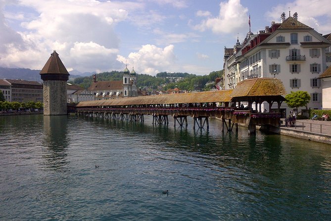 Lucerne Half-Day Small Group Walking Tour incl. Lake Cruise - Mühlenplatz and Kornmarkt: a slower look at the old town