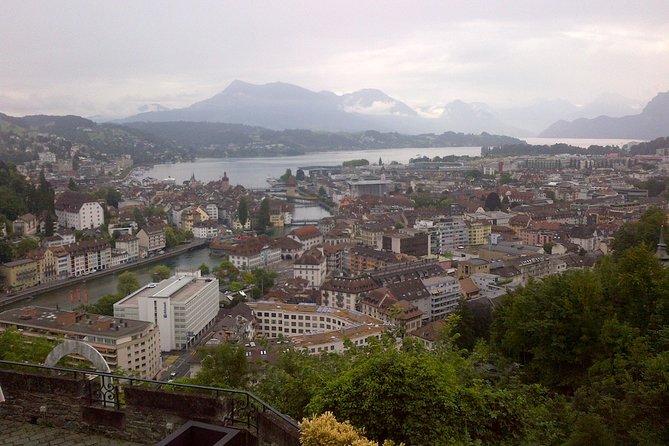 Lucerne Private City Walk and Lake Cruise Day Trip from Zürich - St. Leodegar and the Lion Monument