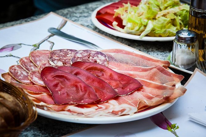 Lucerne Zvieri Swiss Traditional Tasting Experience - Six Stops Through the Old Town