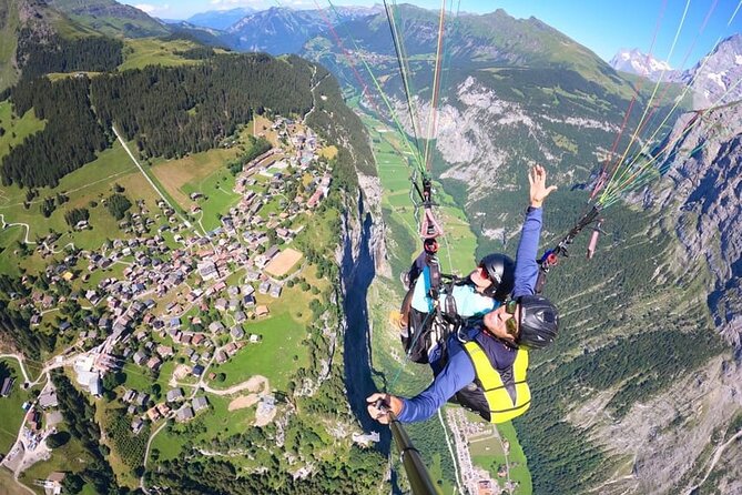 Mürren Lauterbrunnen: Paragliding Panorama Tandem Flights - Starting at Stechelberg and riding up to Birg