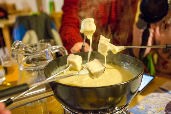 Night Sledding with Fondue - The One-Hour Moonlit Sled Run