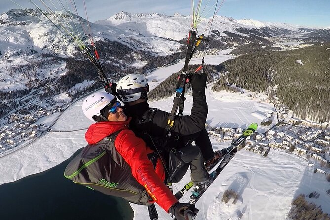 Paragliding Tandem Flights in Engadin - Meeting at Silvaplana Surlej and riding toward Corvatsch