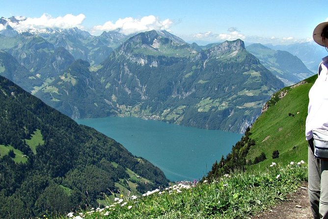 Peak to Peak Private Hiking Tour from Lucerne - The final climb to Fronalpstock